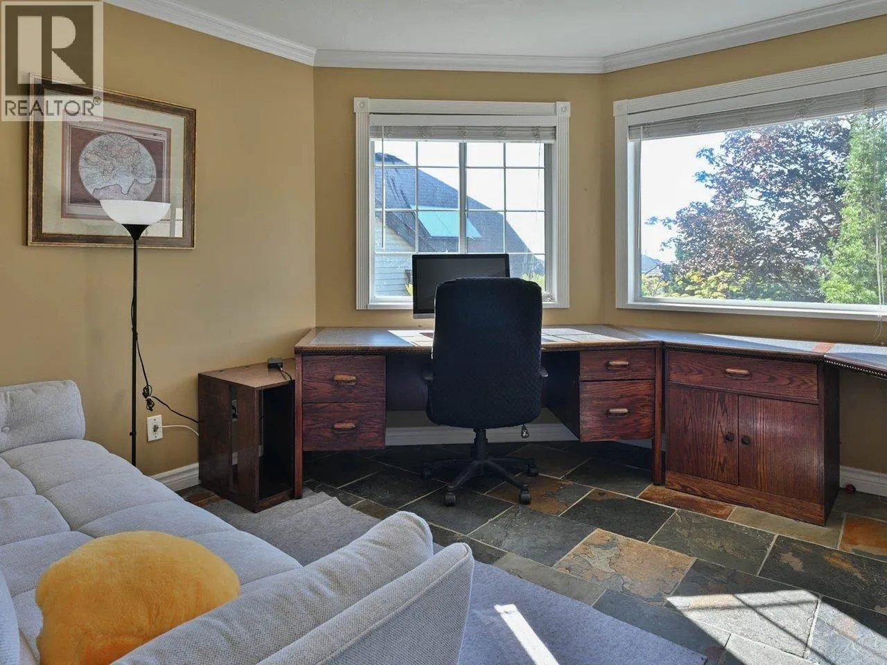 1422 MAGNOLIA PLACE