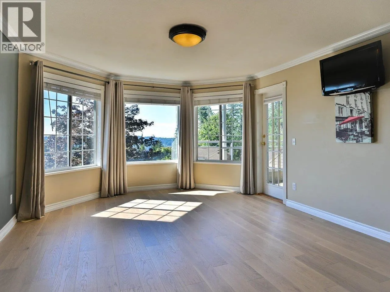 1422 MAGNOLIA PLACE