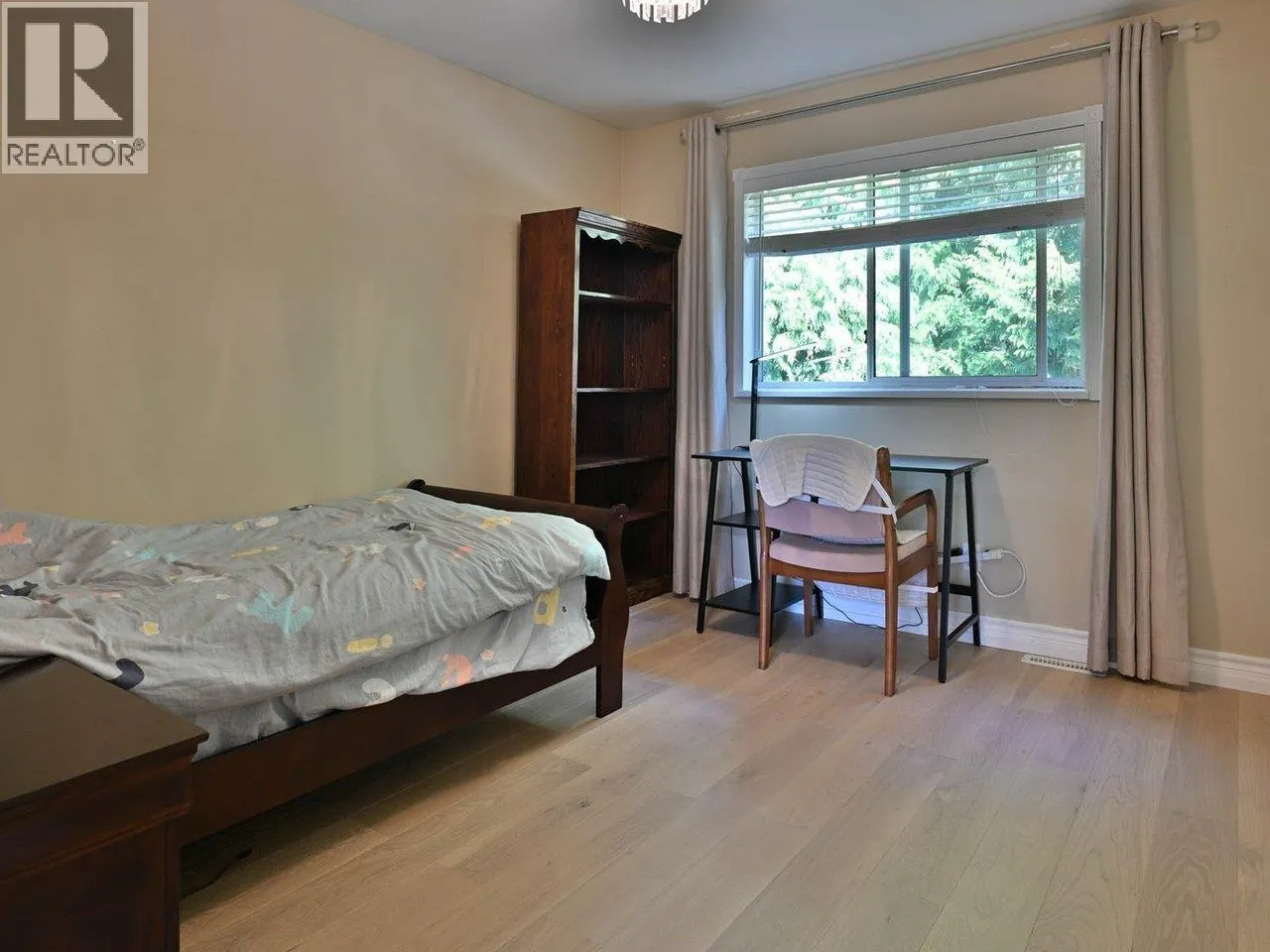 1422 MAGNOLIA PLACE