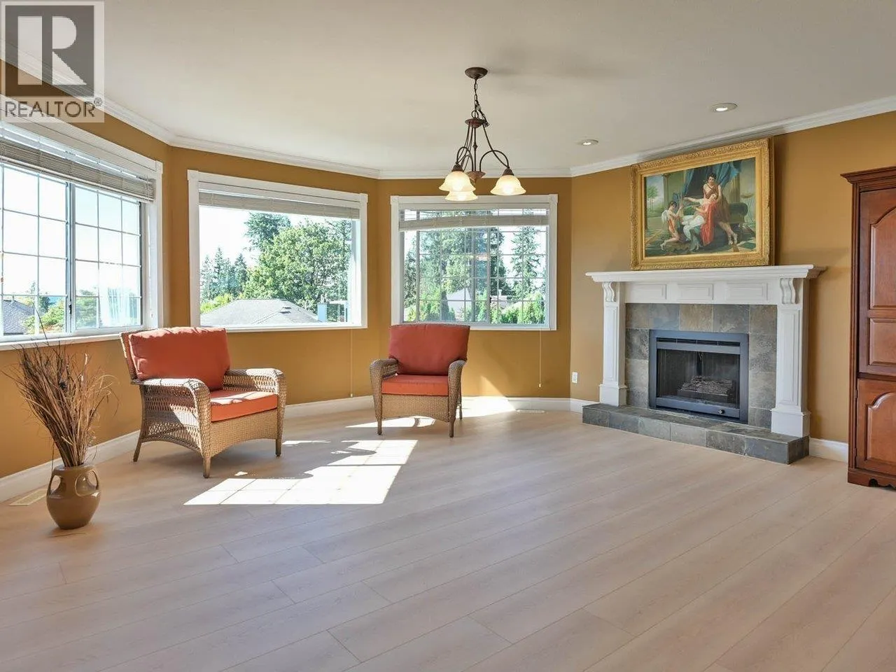 1422 MAGNOLIA PLACE