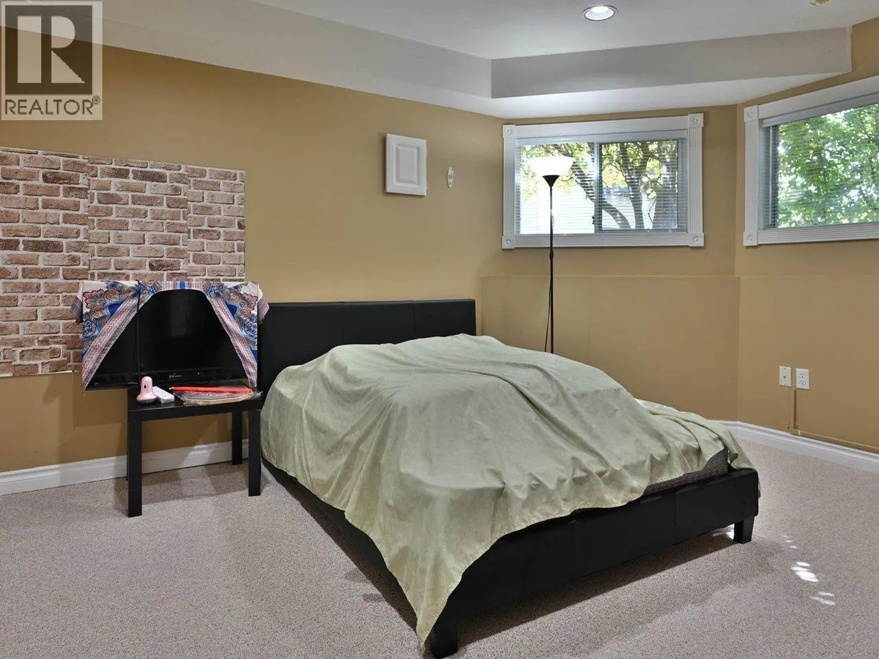 1422 MAGNOLIA PLACE