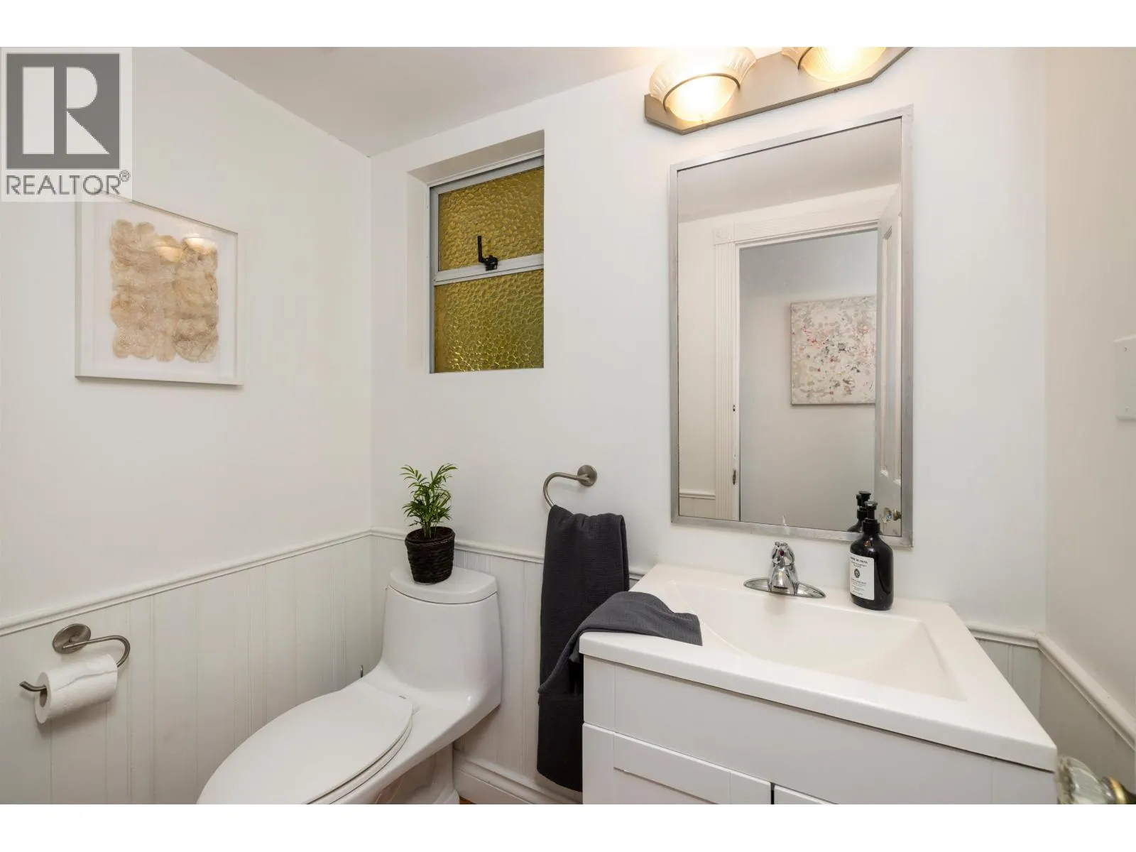 110 SEAVIEW PLACE