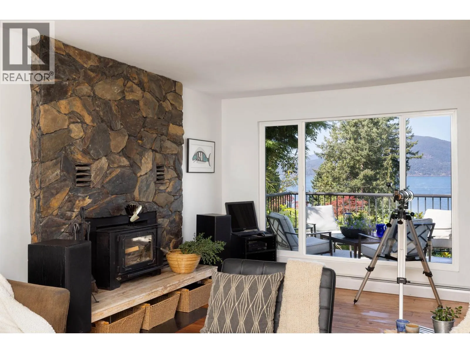 110 SEAVIEW PLACE