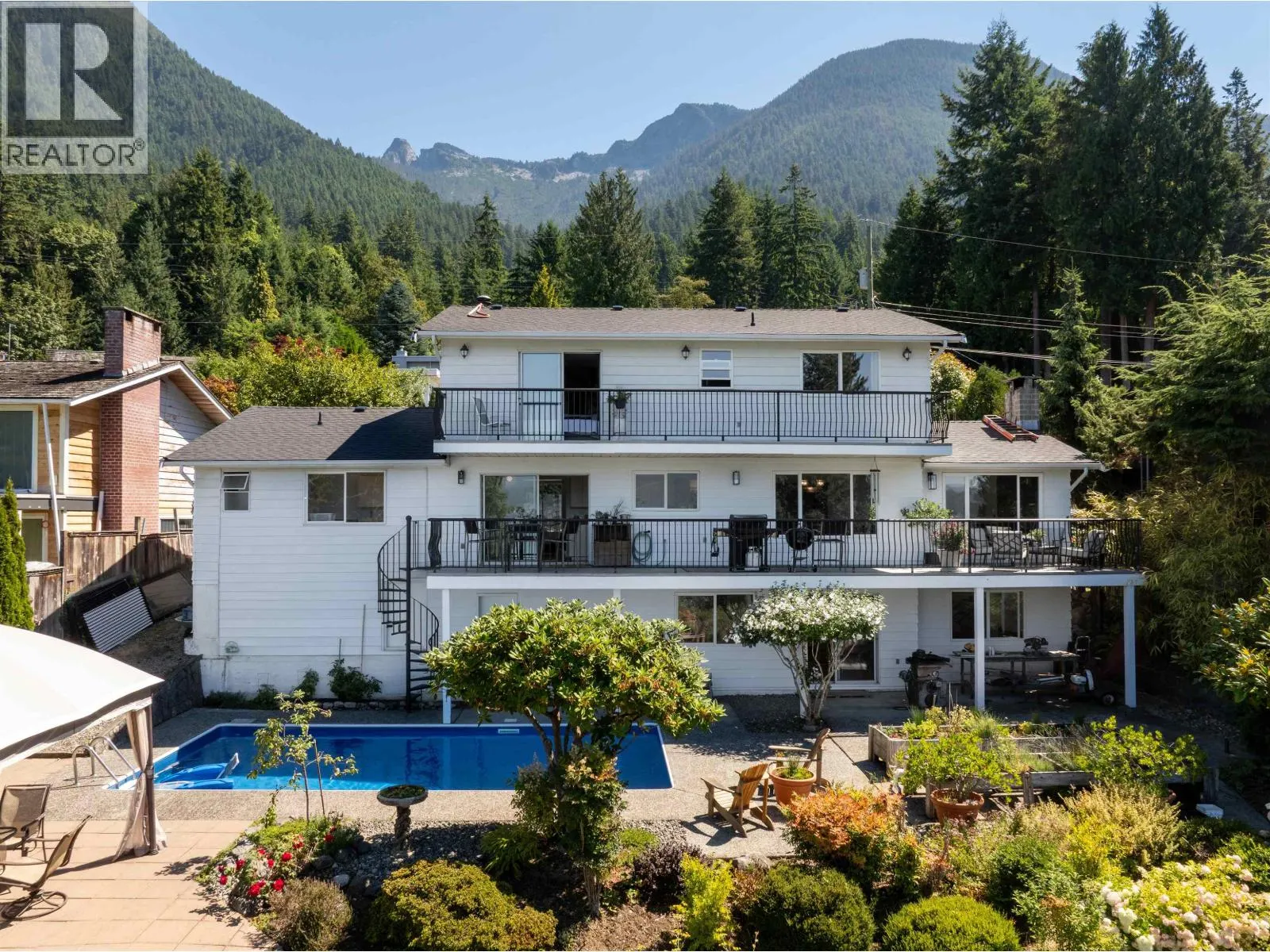 110 SEAVIEW PLACE