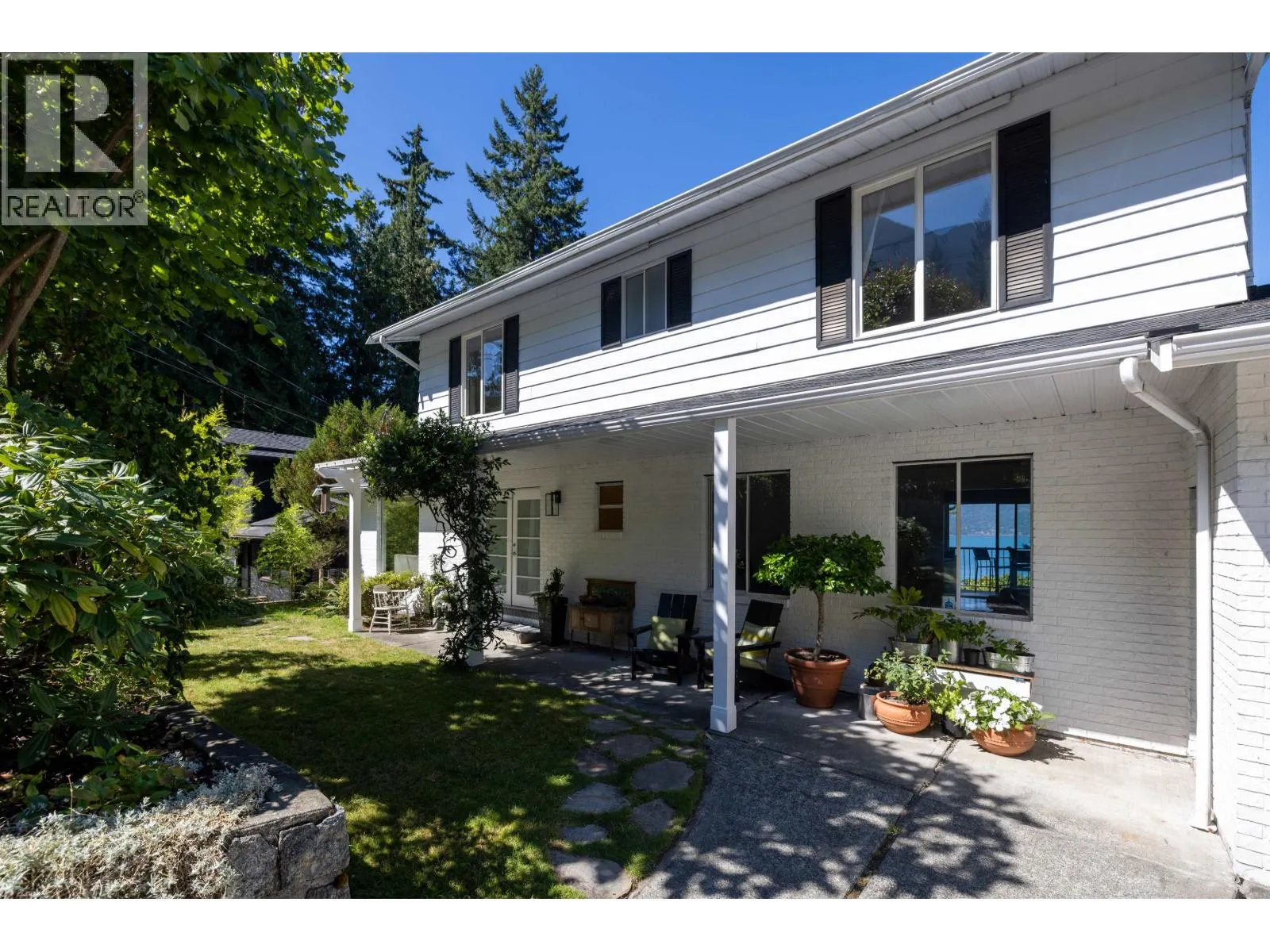 110 SEAVIEW PLACE