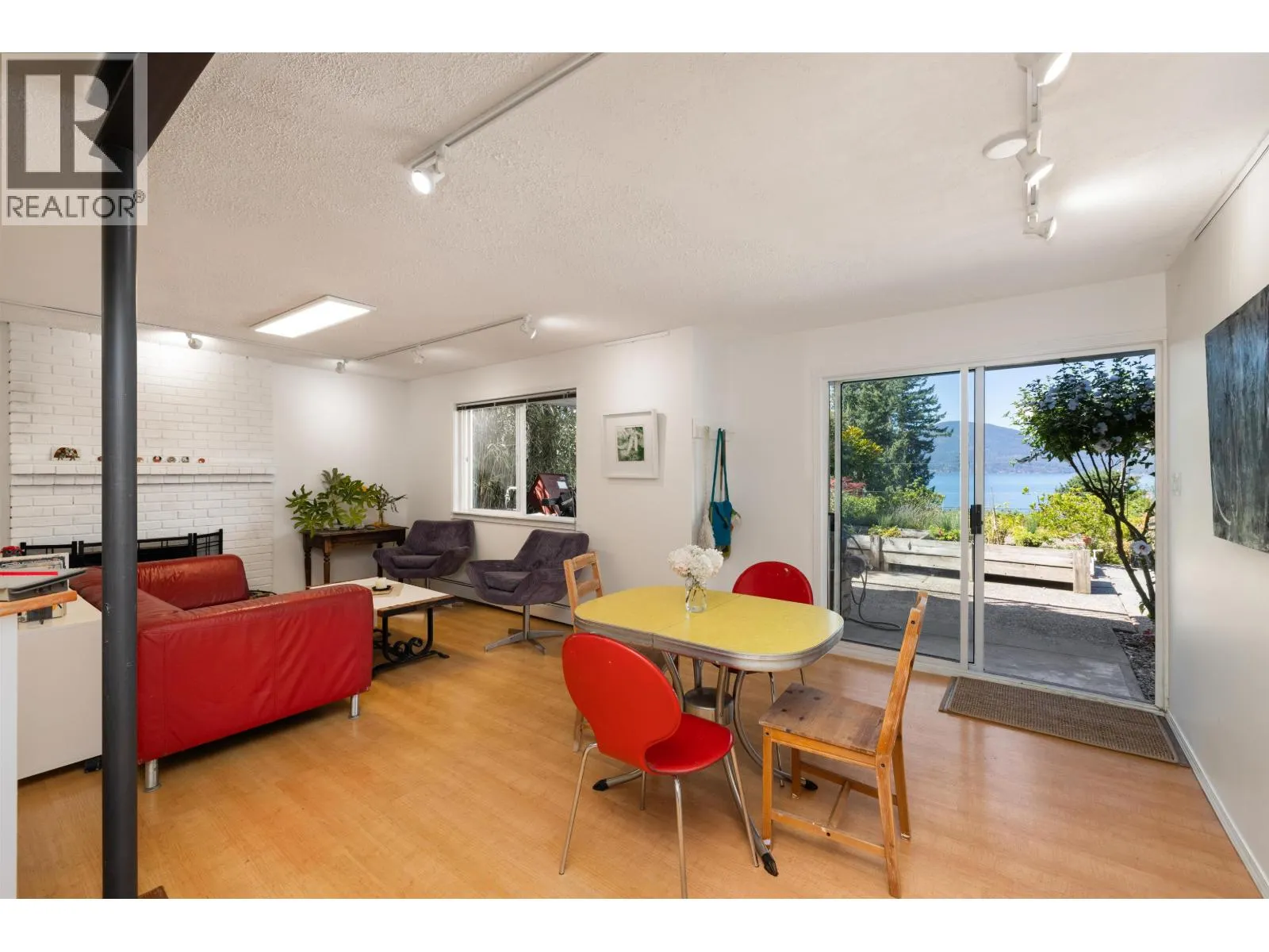 110 SEAVIEW PLACE