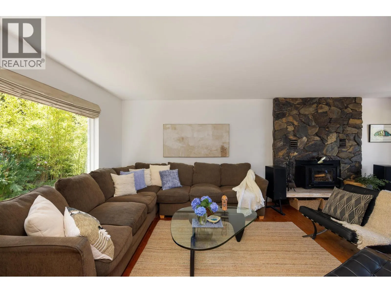 110 SEAVIEW PLACE