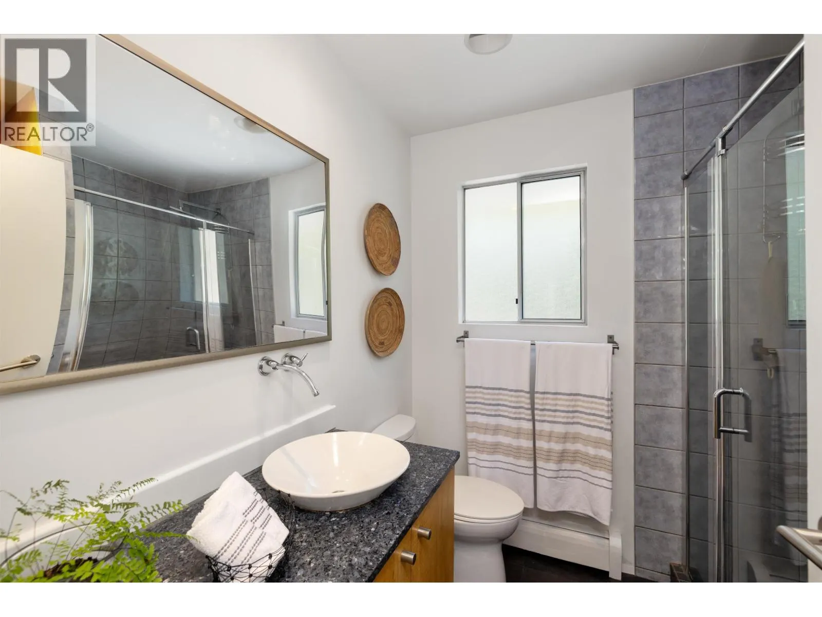 110 SEAVIEW PLACE