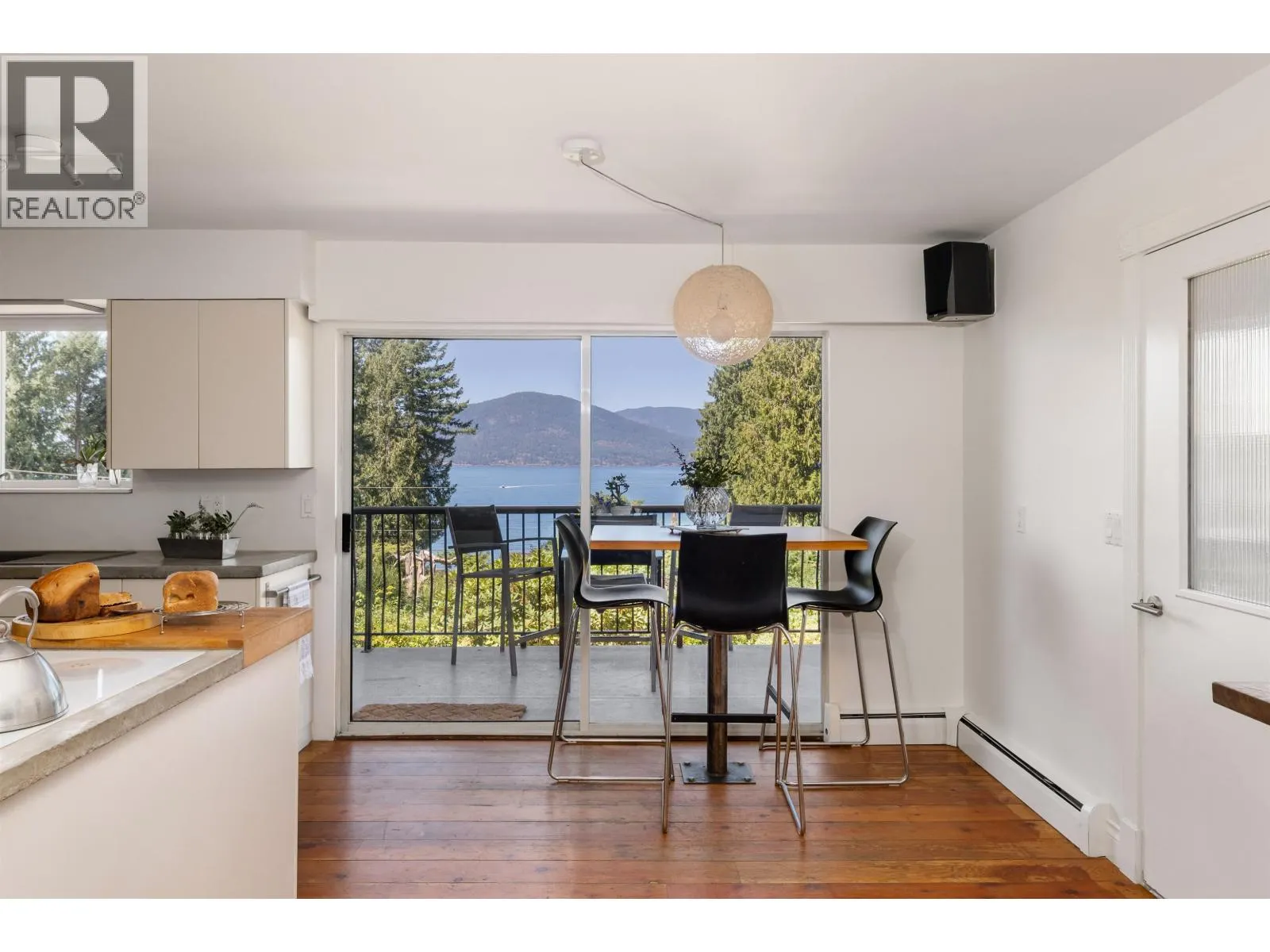 110 SEAVIEW PLACE
