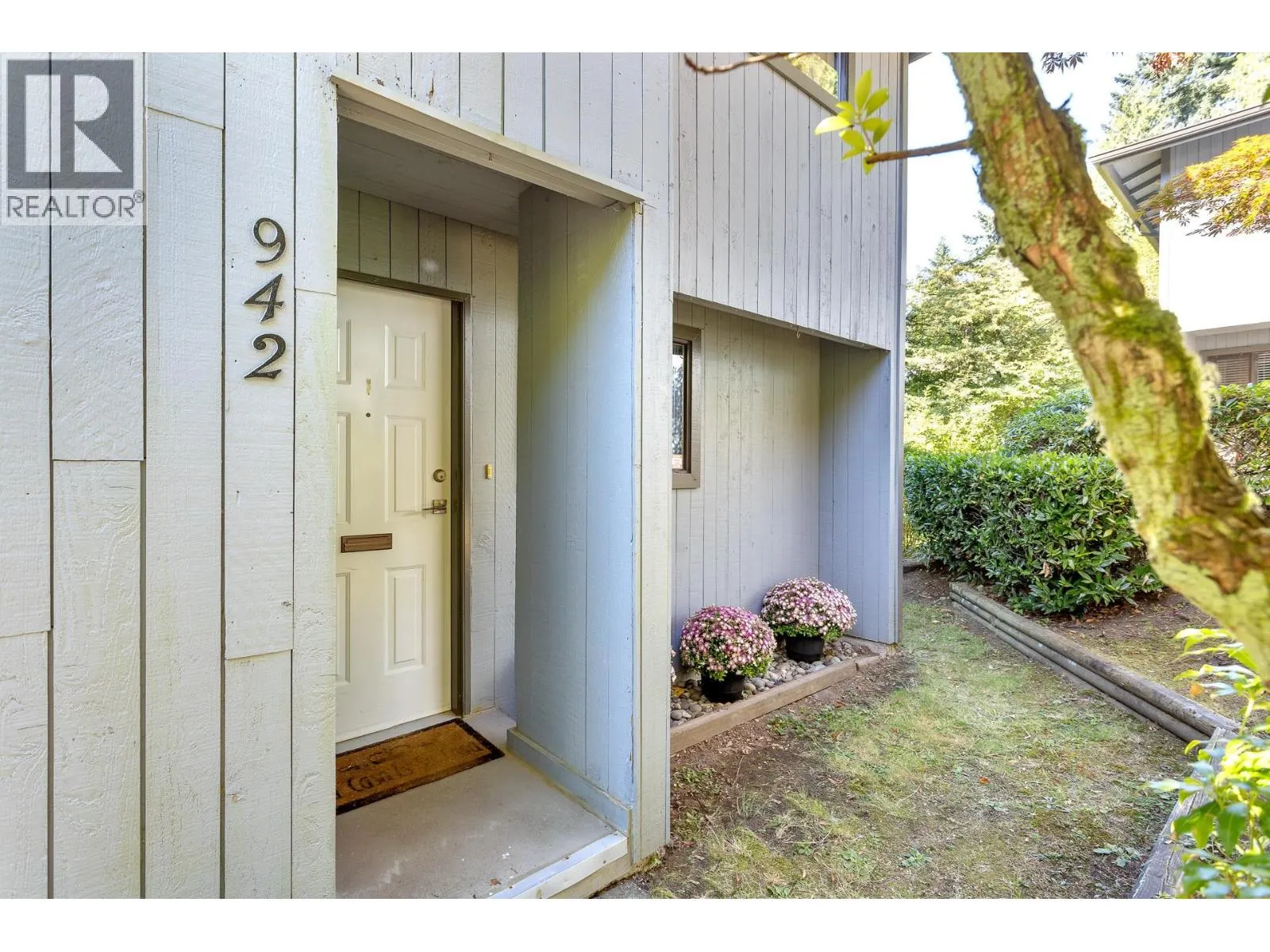 942 BLACKSTOCK ROAD