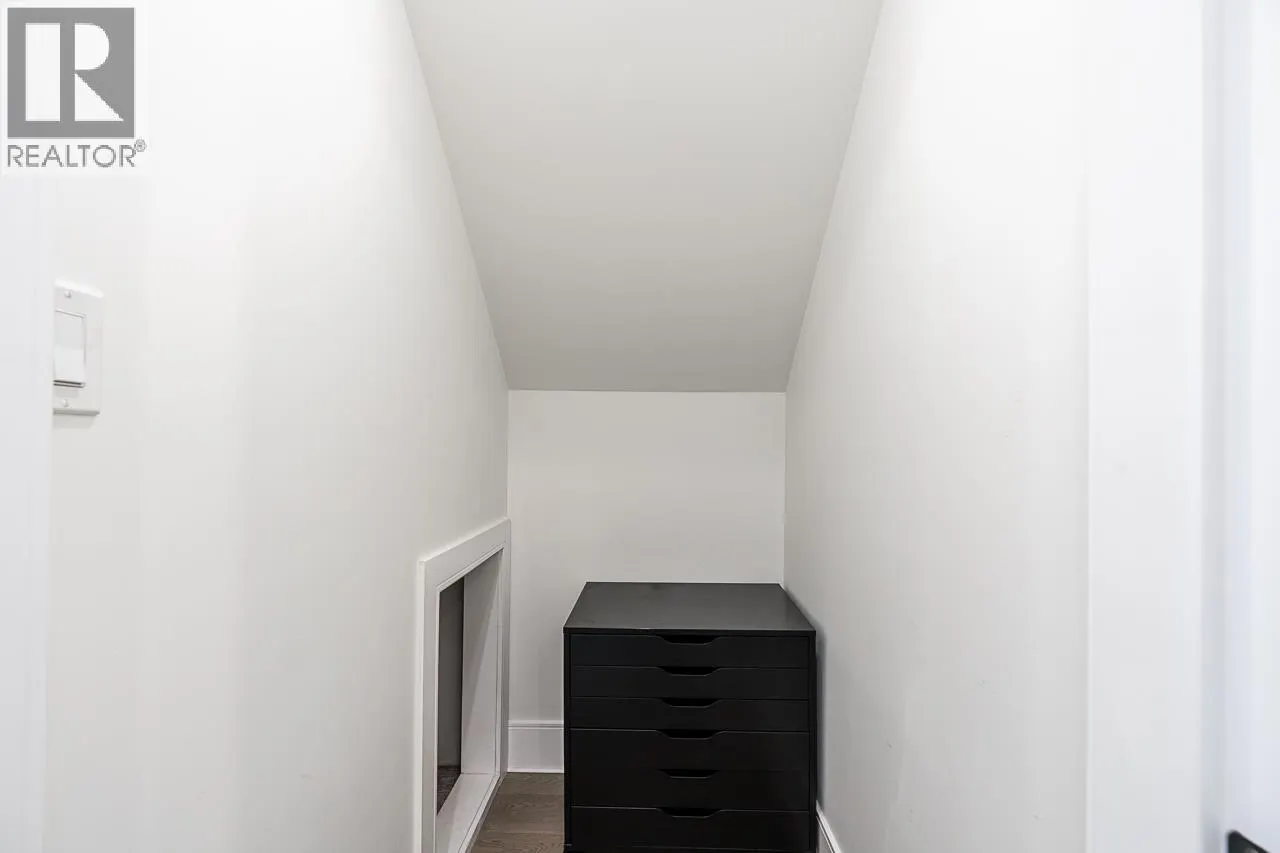 12222 SHINDE STREET