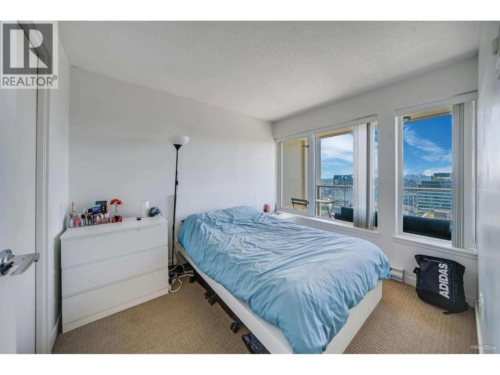 2714 610 GRANVILLE STREET