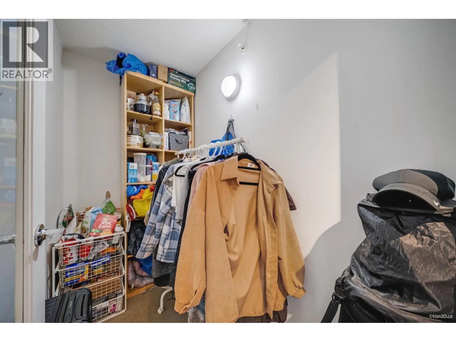 2714 610 GRANVILLE STREET