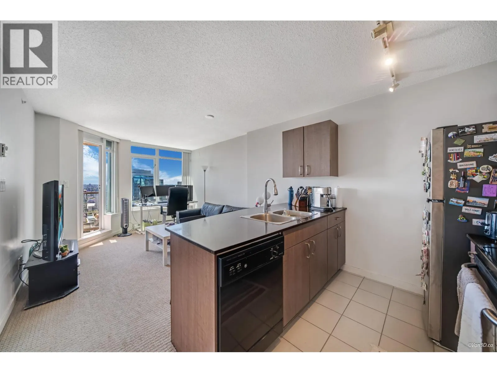 2714 610 GRANVILLE STREET