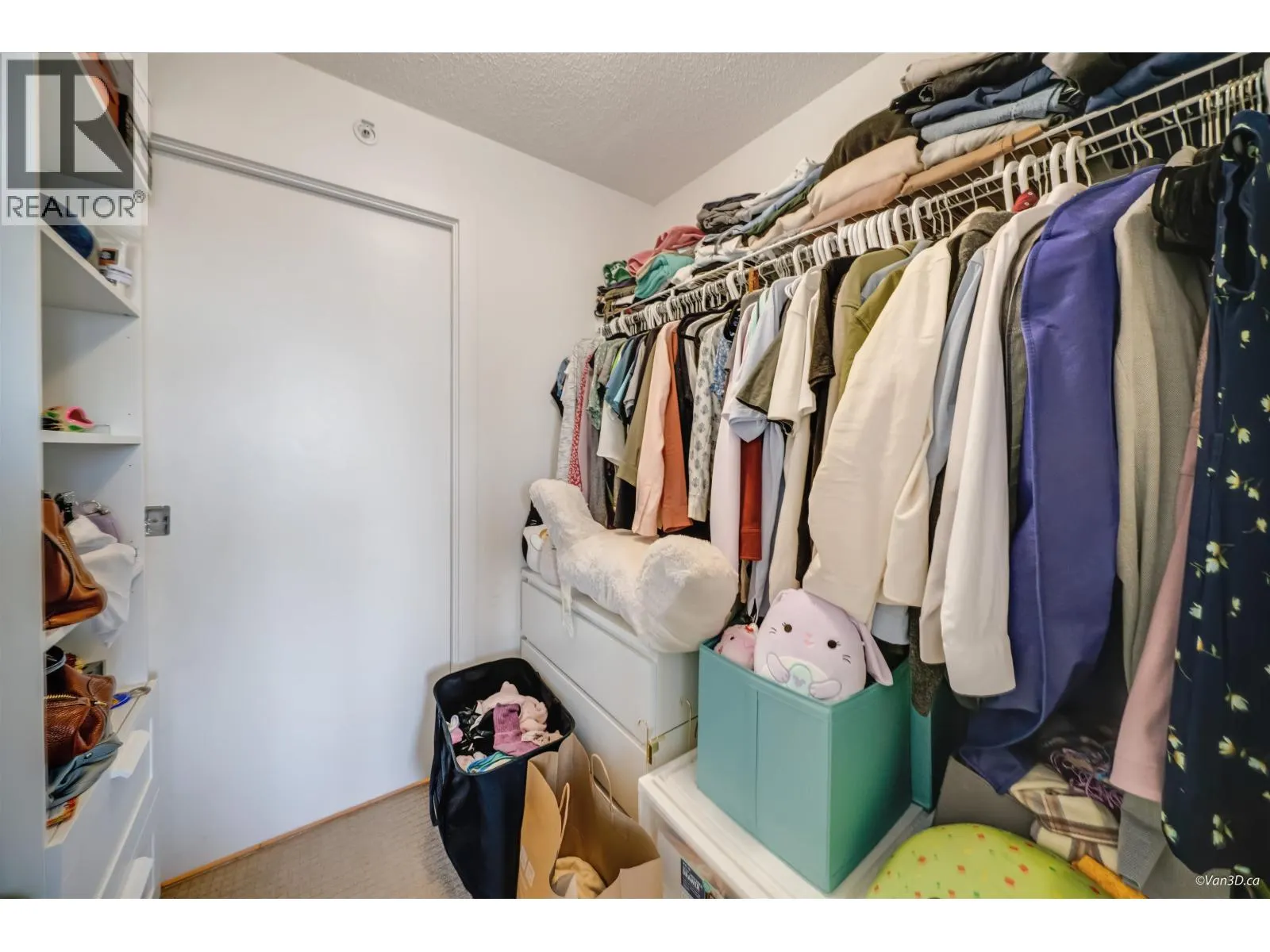 2714 610 GRANVILLE STREET