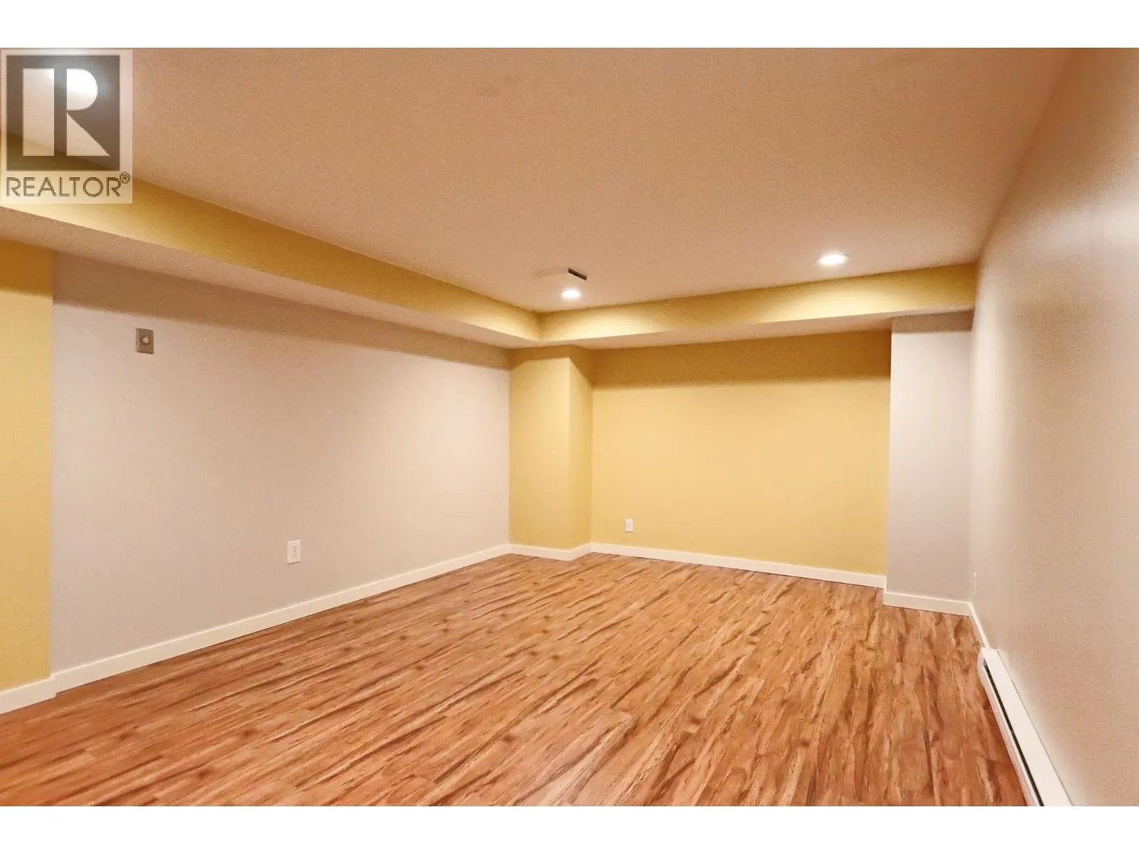1516 TANGLEWOOD LANE
