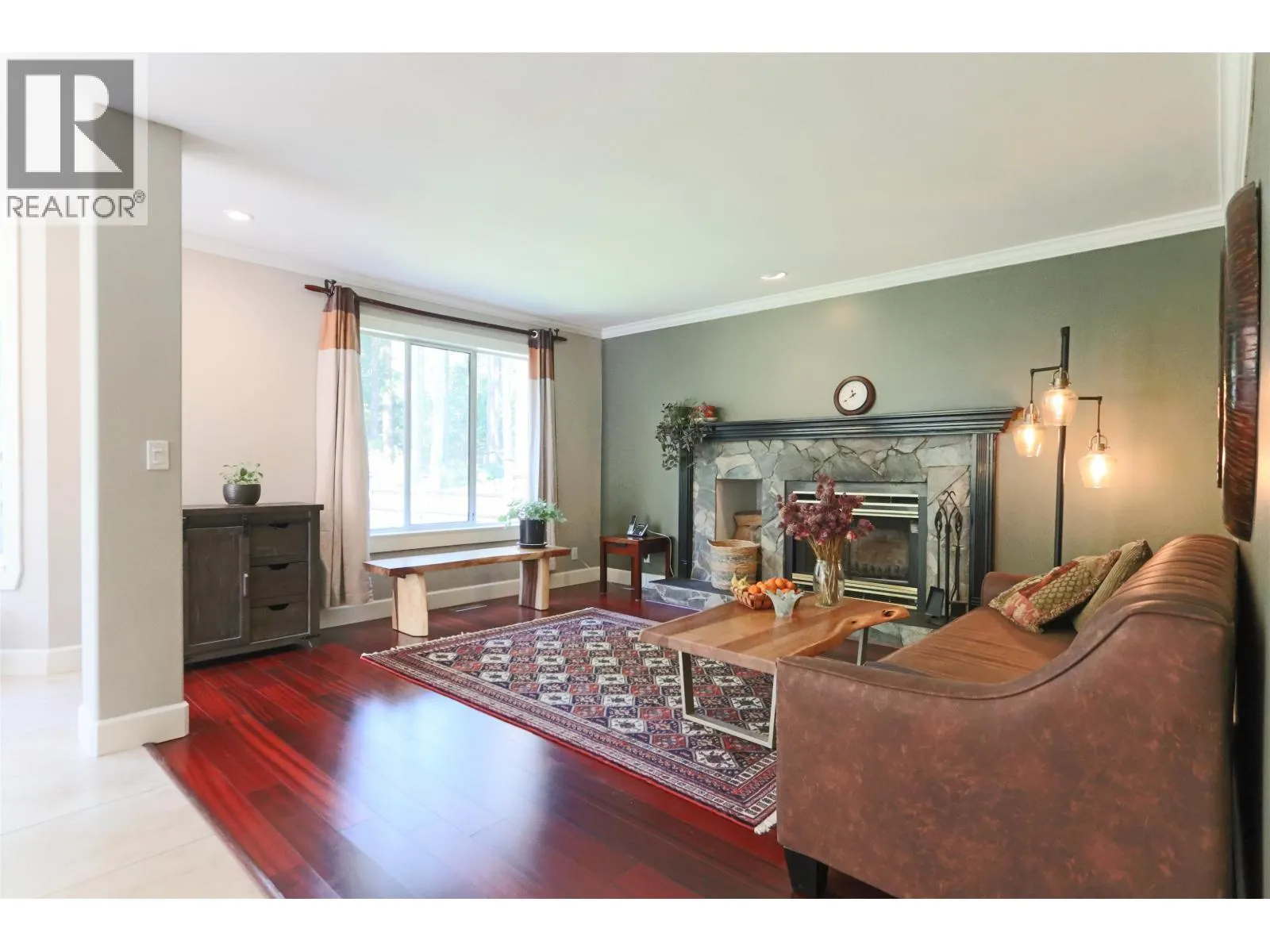 1516 TANGLEWOOD LANE