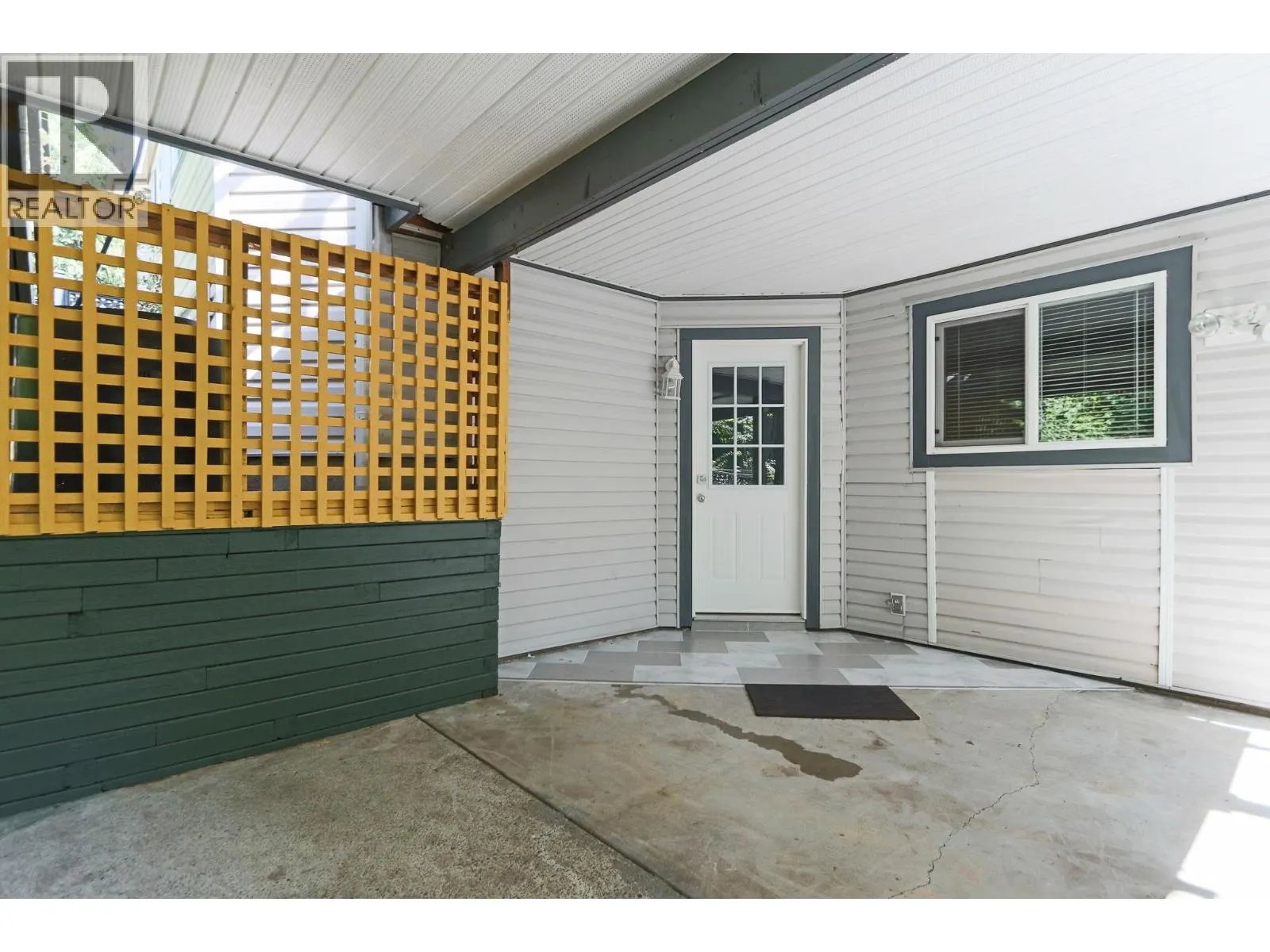1516 TANGLEWOOD LANE