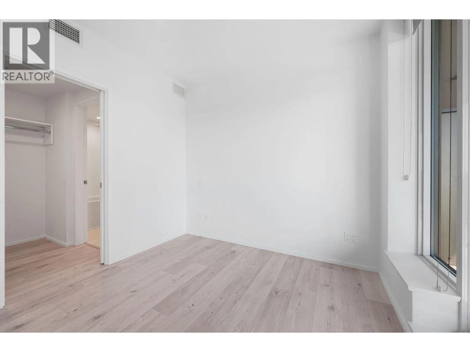 1607 3809 EVERGREEN PLACE