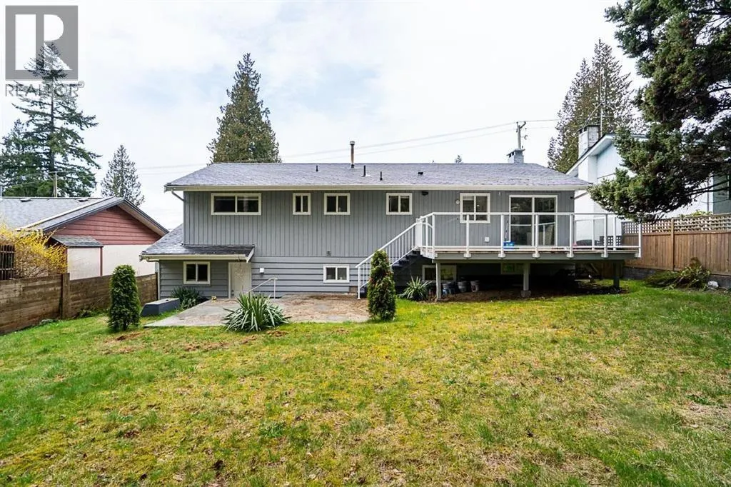 353 LAURENTIAN CRESCENT