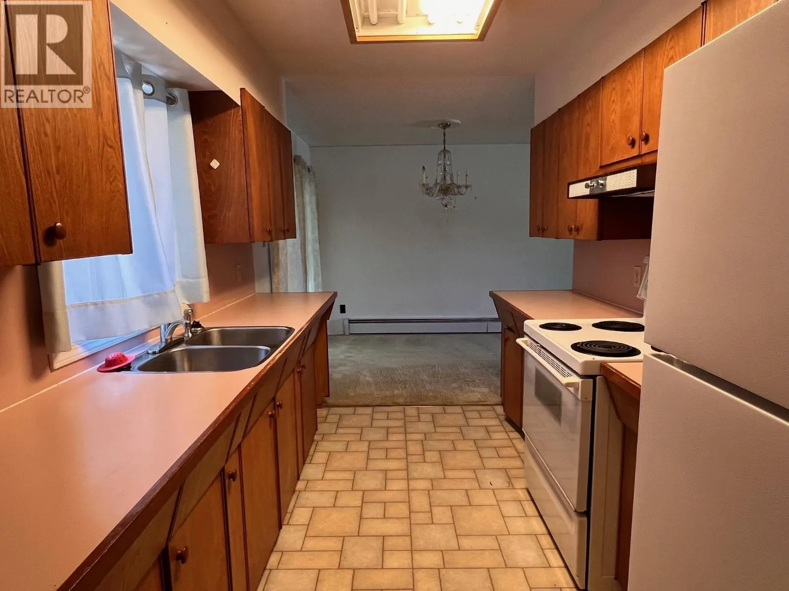 1408 COLUMBIA DRIVE