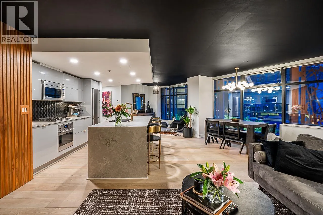 310 128 W CORDOVA STREET