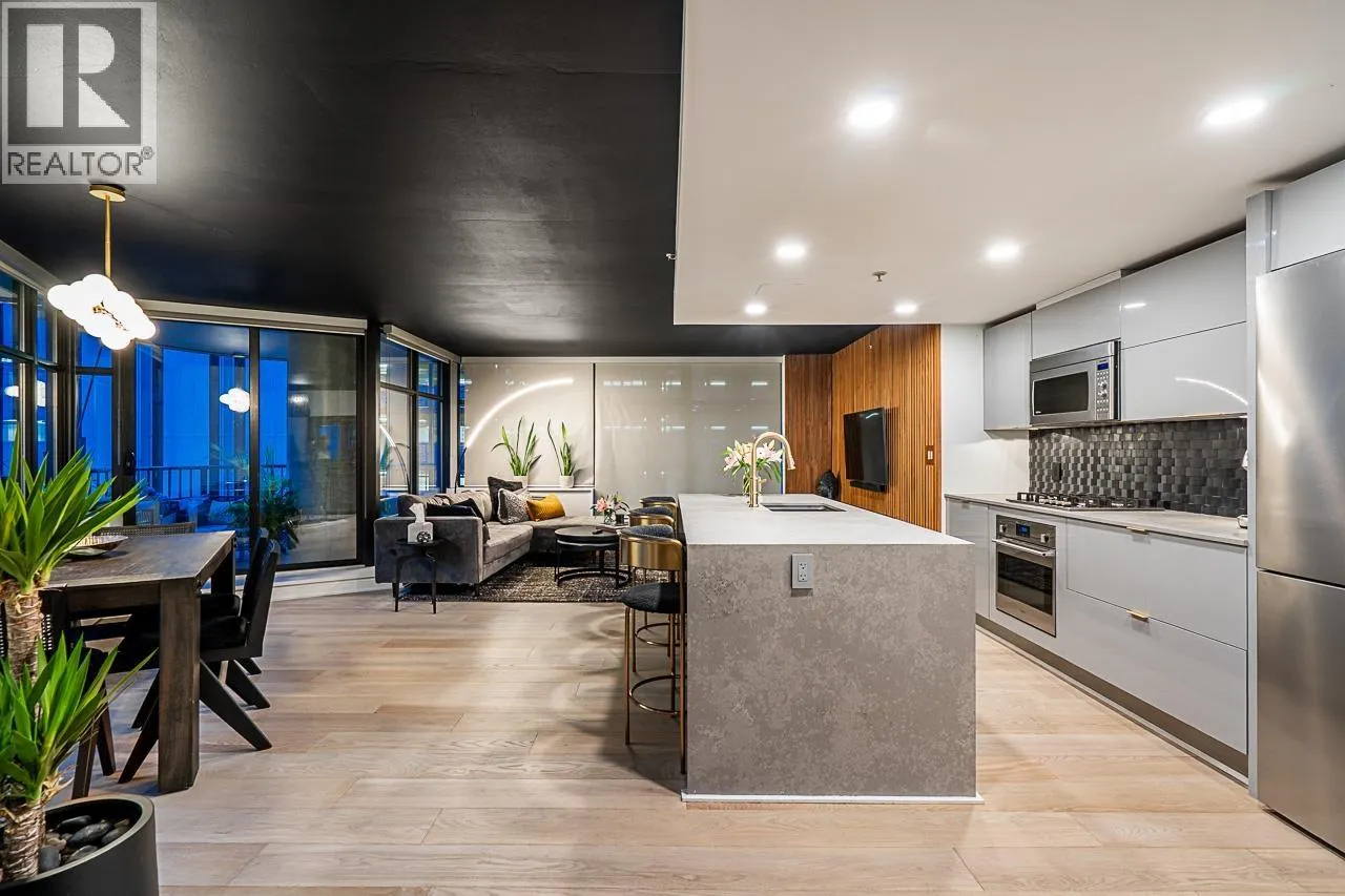 310 128 W CORDOVA STREET