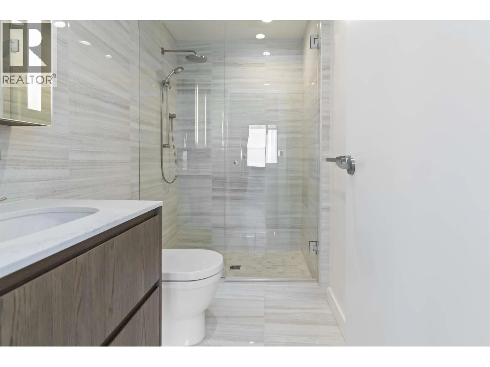 1103 6811 PEARSON WAY