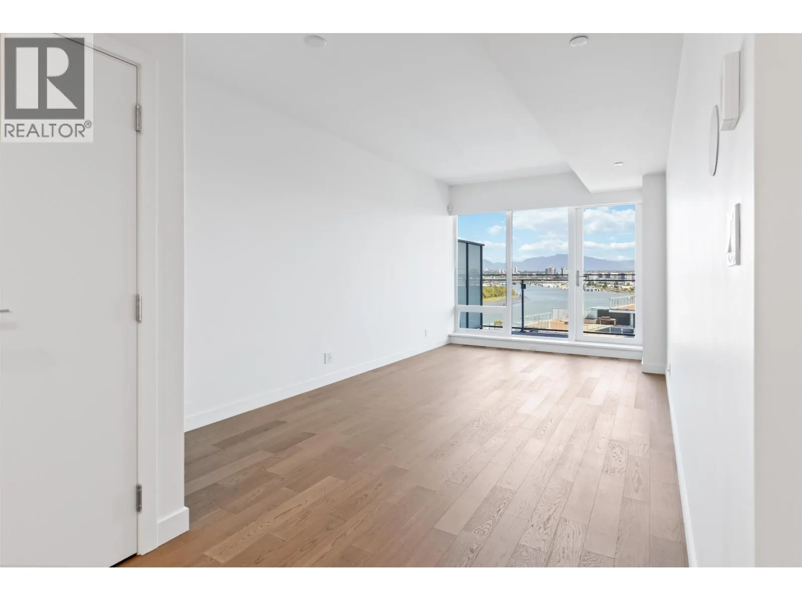 1103 6811 PEARSON WAY