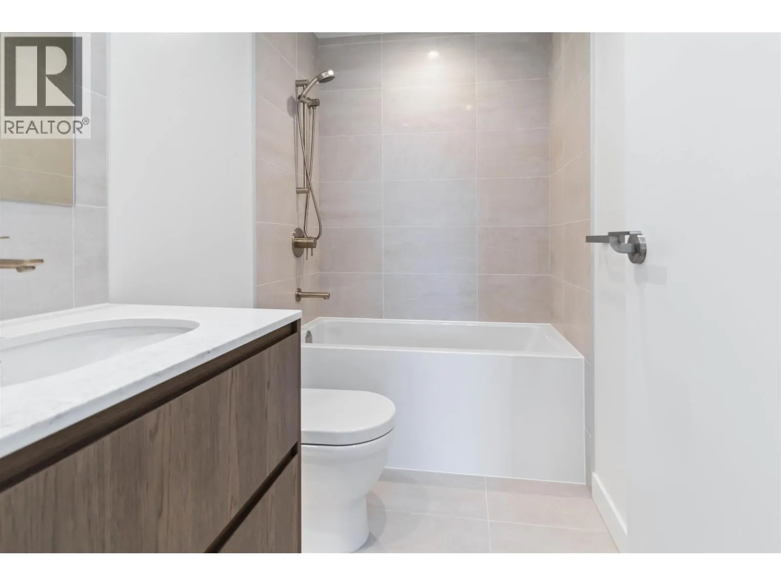 1103 6811 PEARSON WAY