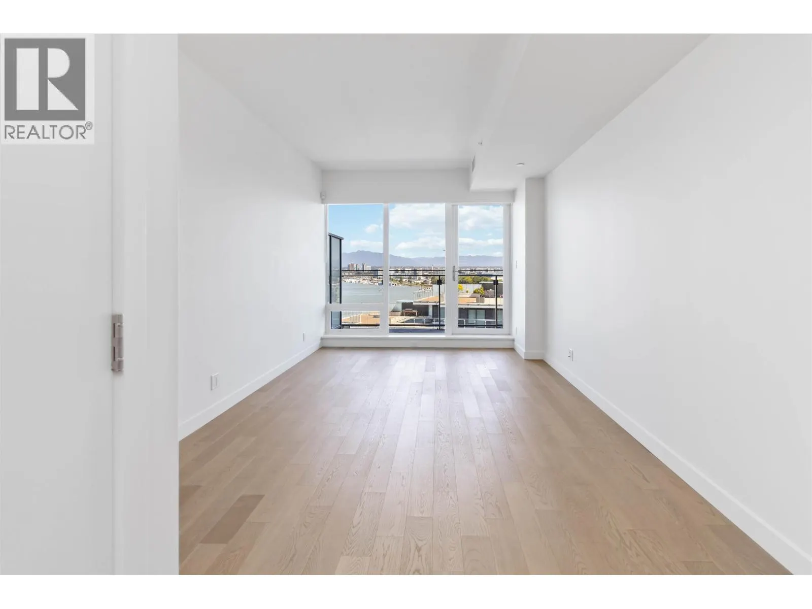 1103 6811 PEARSON WAY