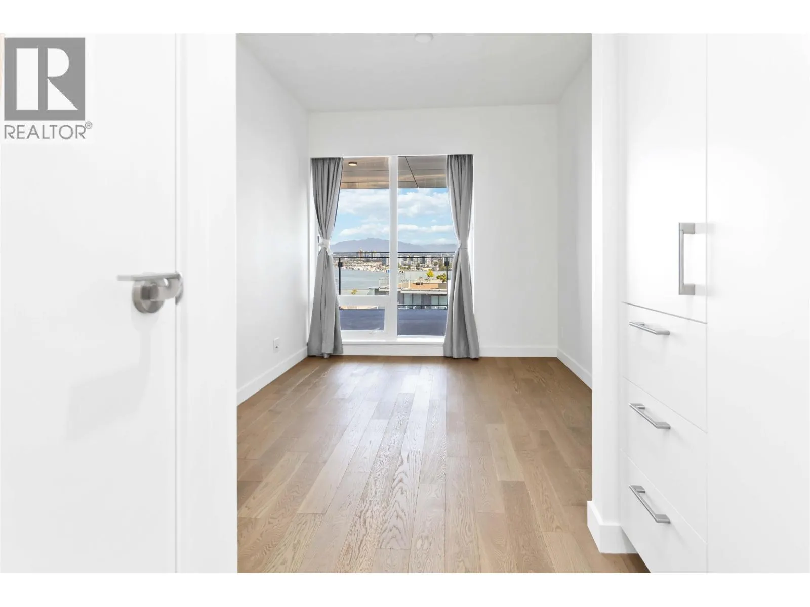 1103 6811 PEARSON WAY
