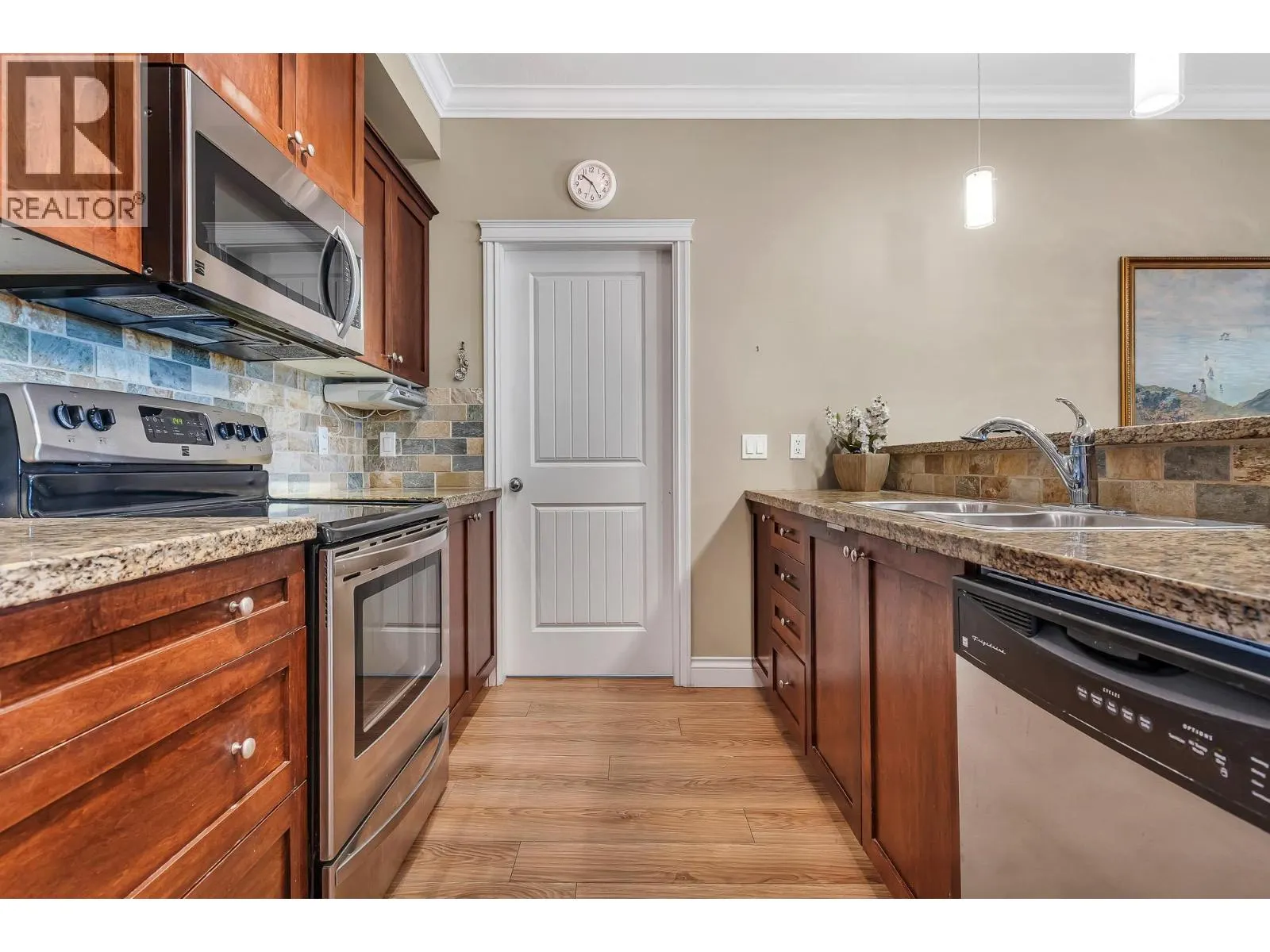 301 12268 224 STREET