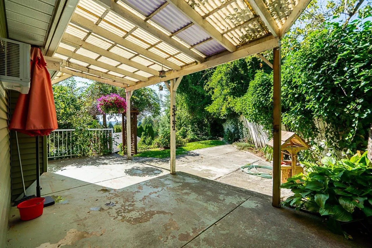 8053 BEAVER DRIVE