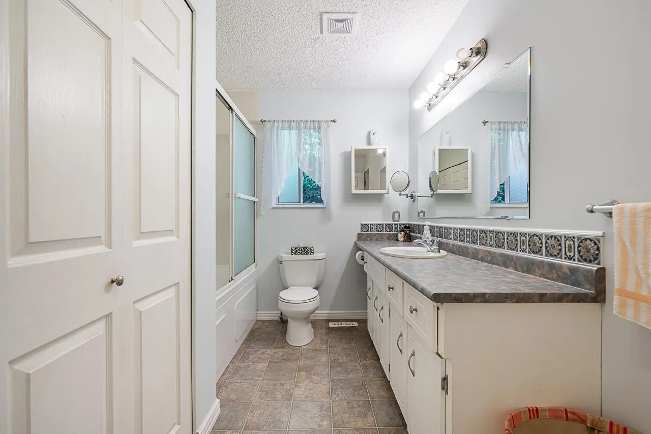 8053 BEAVER DRIVE