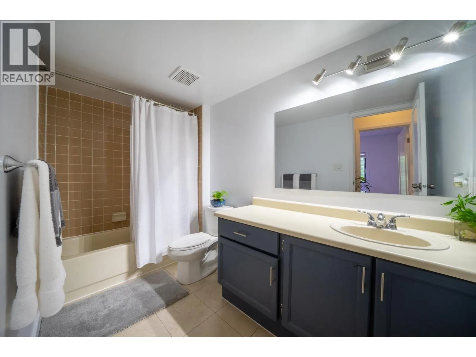 118 8511 WESTMINSTER HIGHWAY