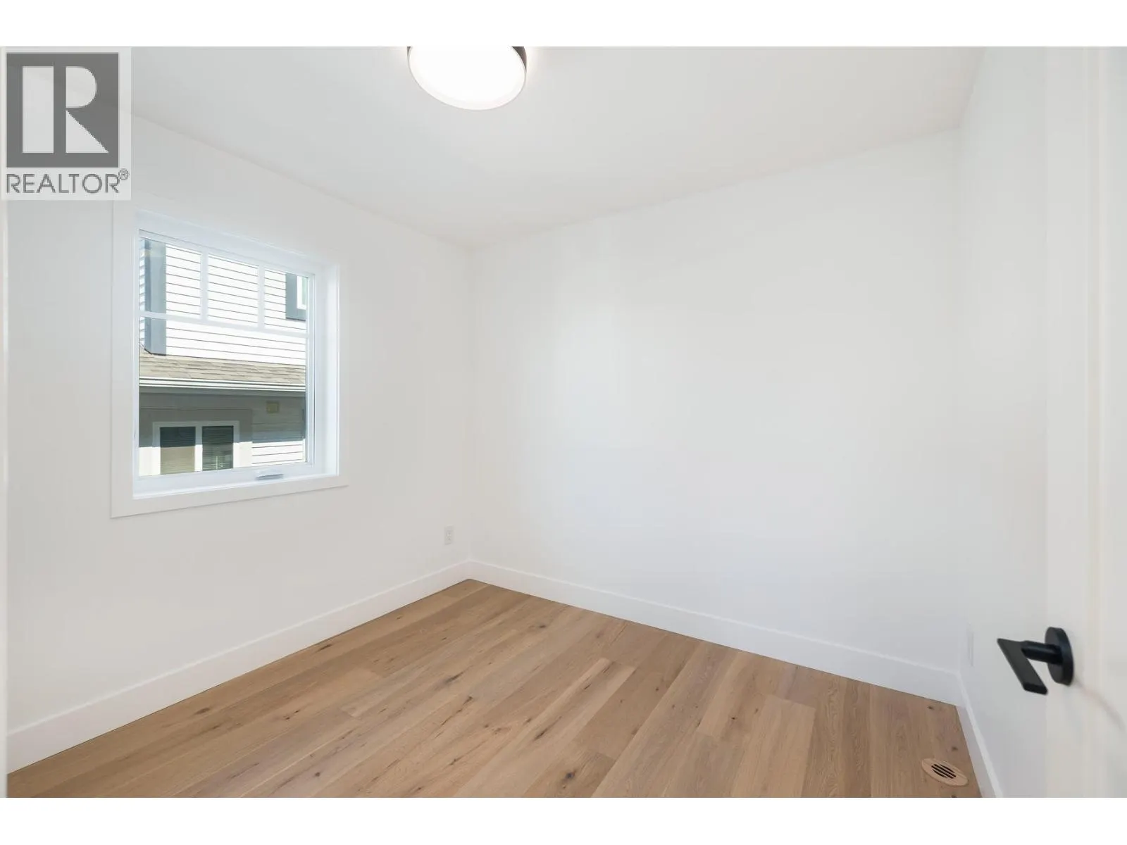 265 W 6TH STREET