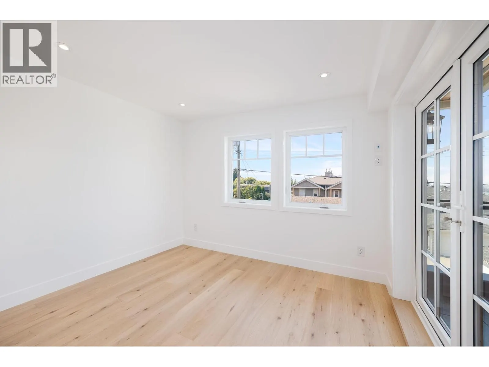 265 W 6TH STREET