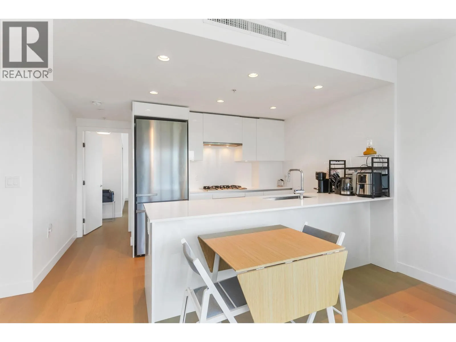 1007 5766 GILBERT ROAD