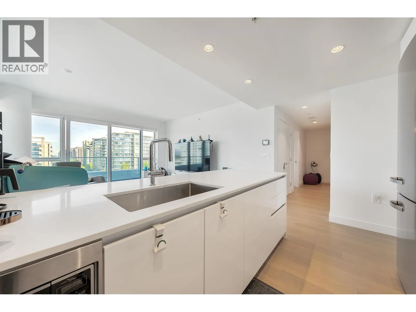 1007 5766 GILBERT ROAD