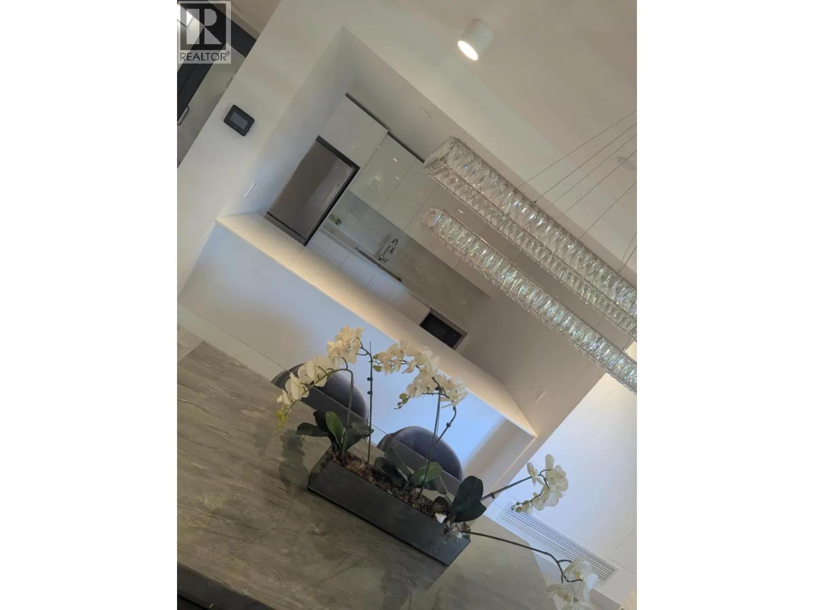 1007 5766 GILBERT ROAD