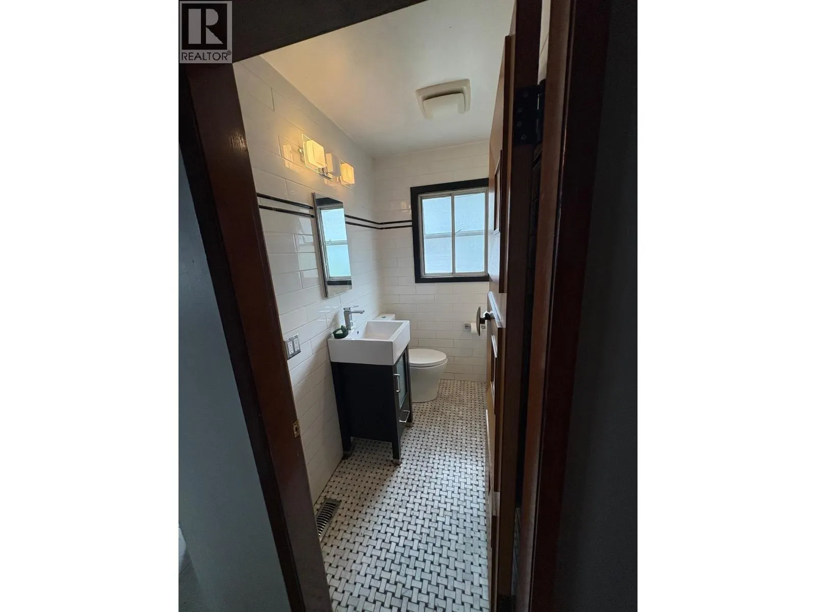 2274 MCLEAN DRIVE
