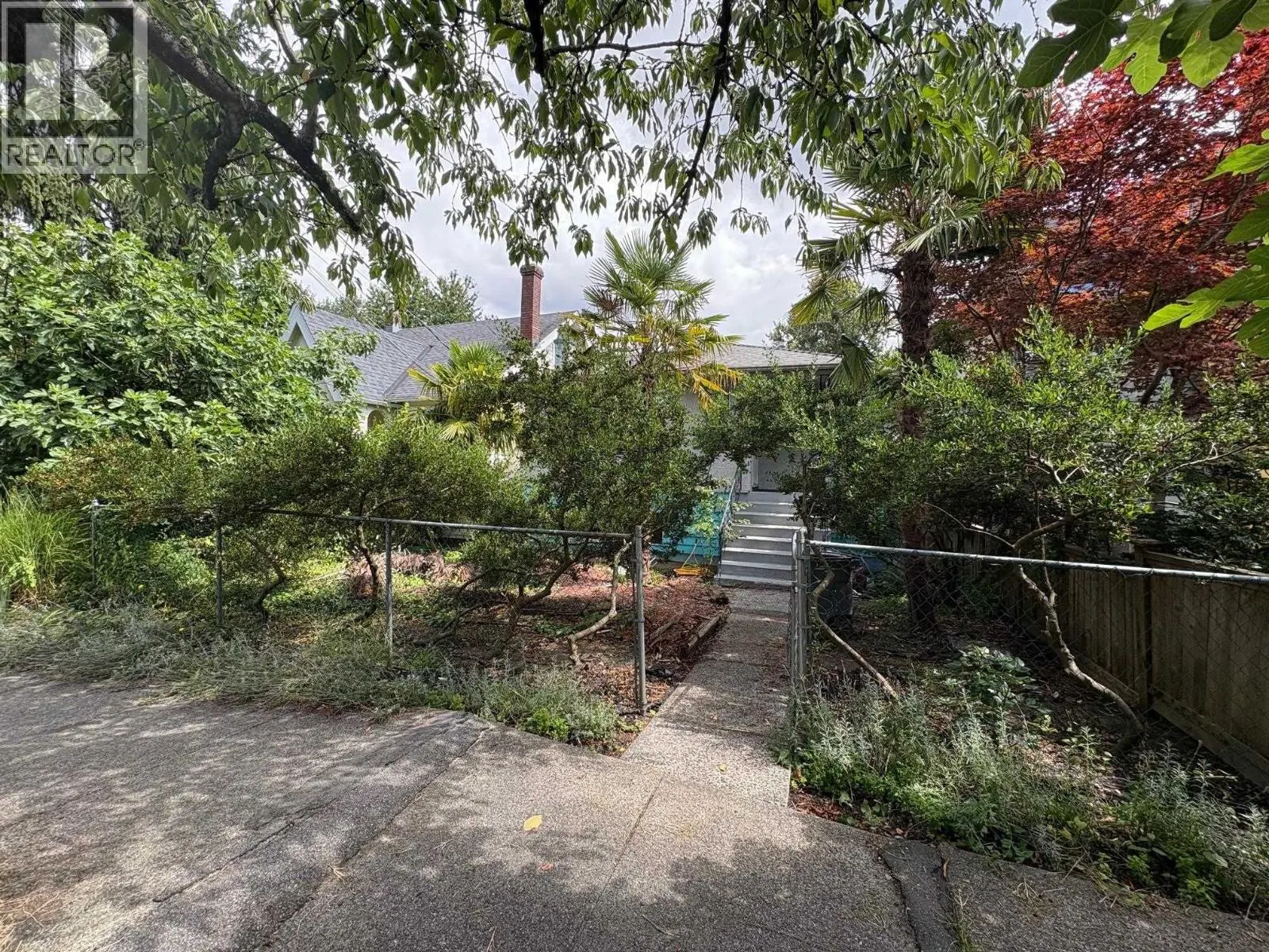 2274 MCLEAN DRIVE