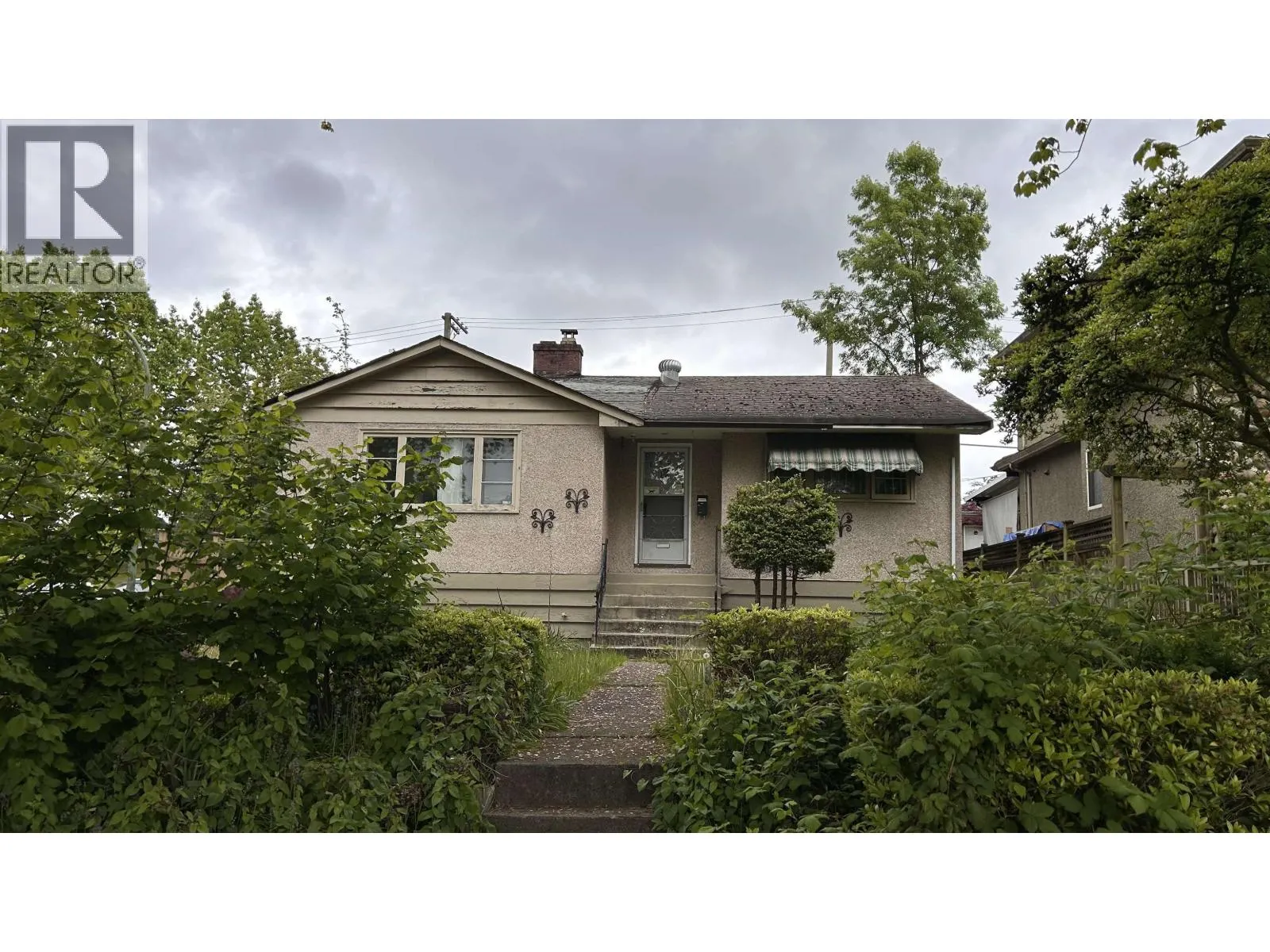 2306 RUPERT STREET