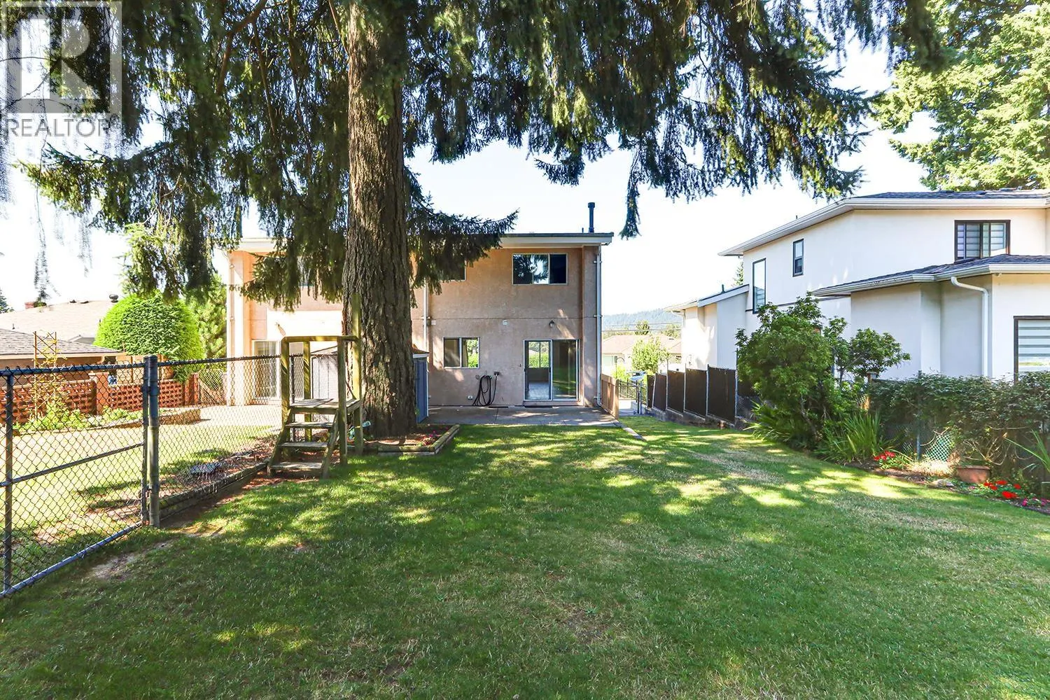869 BLUE MOUNTAIN STREET