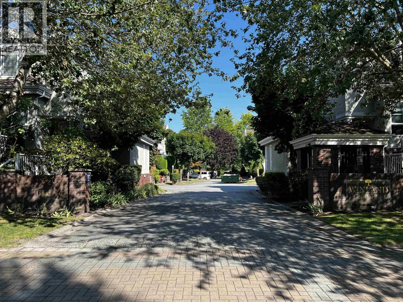 51 5840 DOVER CRESCENT