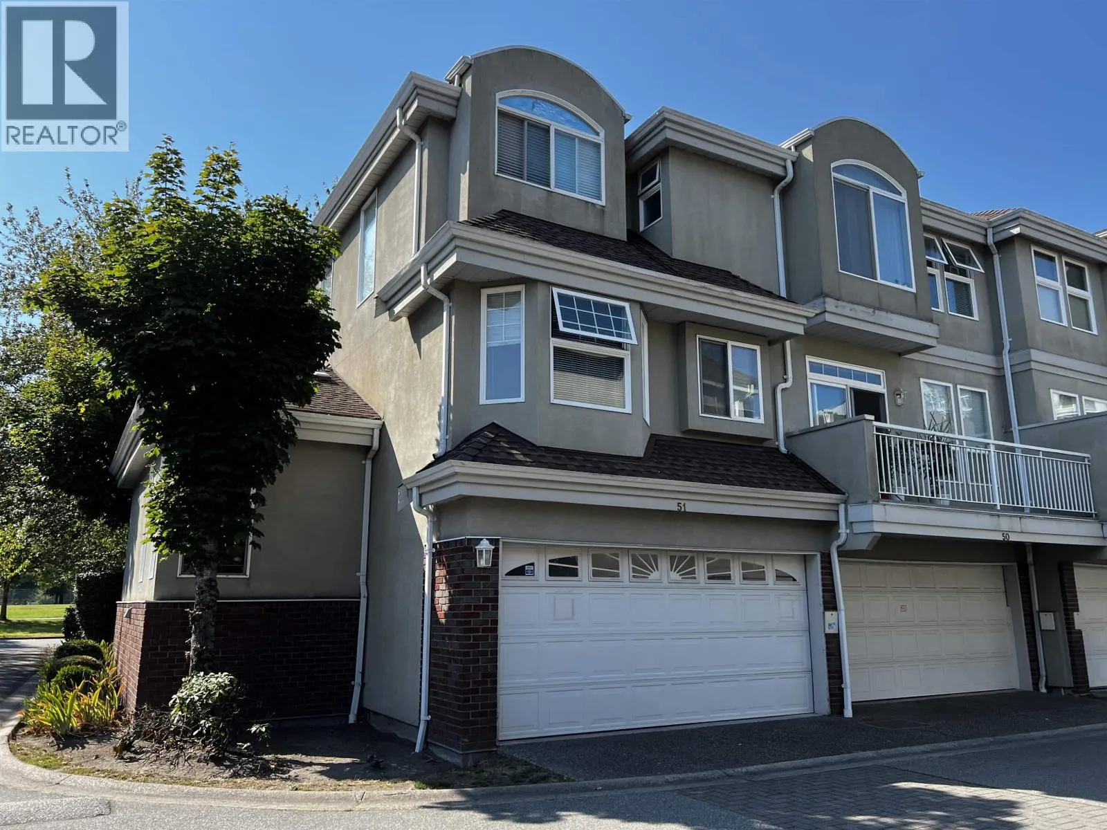 51 5840 DOVER CRESCENT