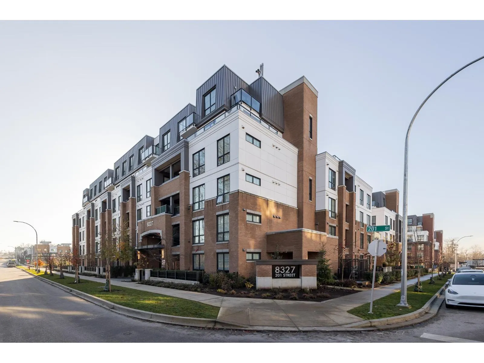 D508 8327 201 STREET