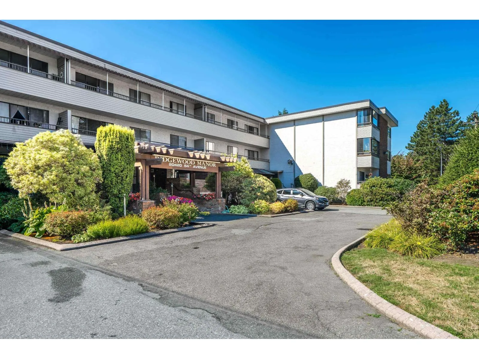 102 20420 54 AVENUE
