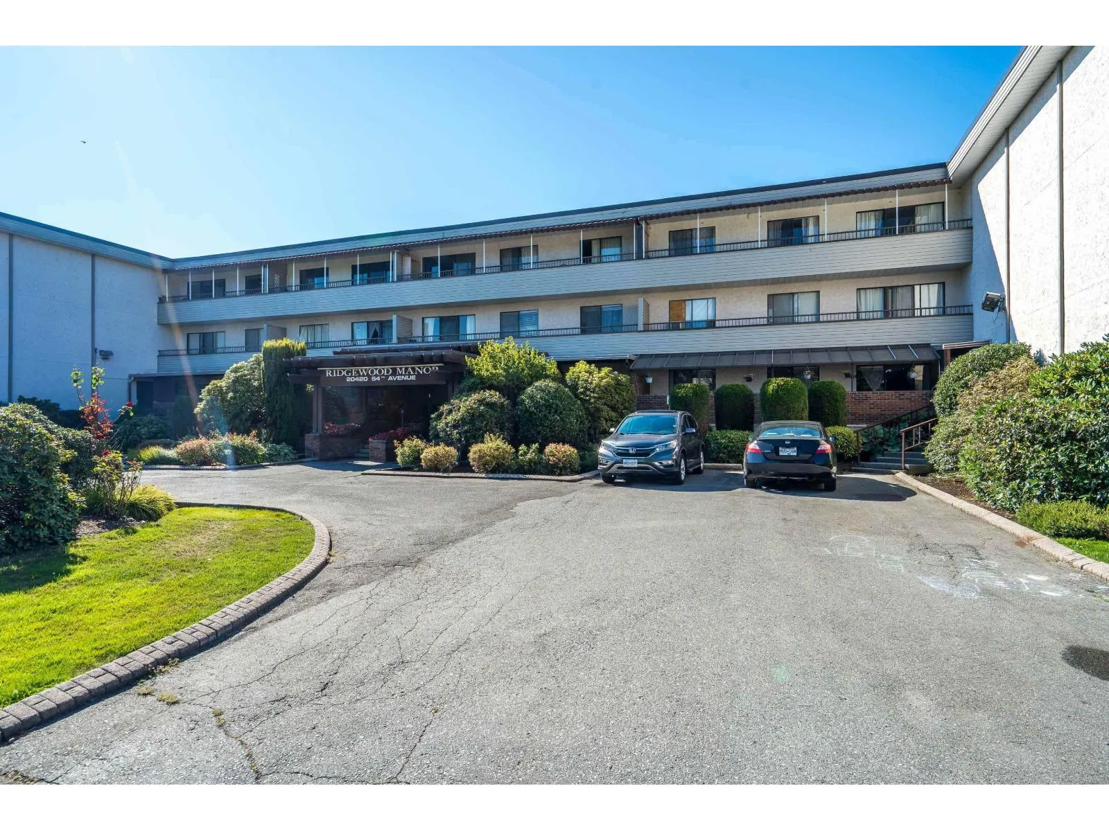 102 20420 54 AVENUE